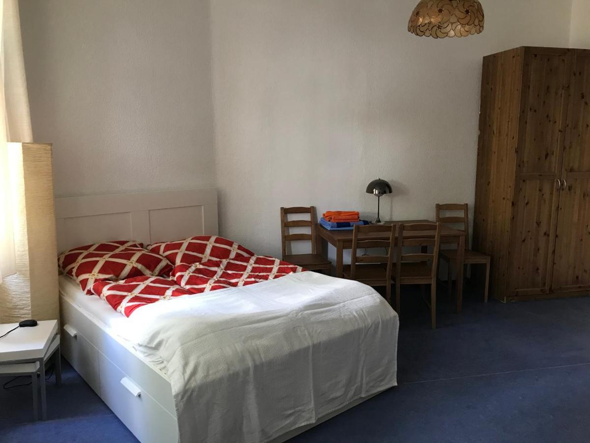 Klein App In Alt - Tegel Apartment Berlin Exterior photo